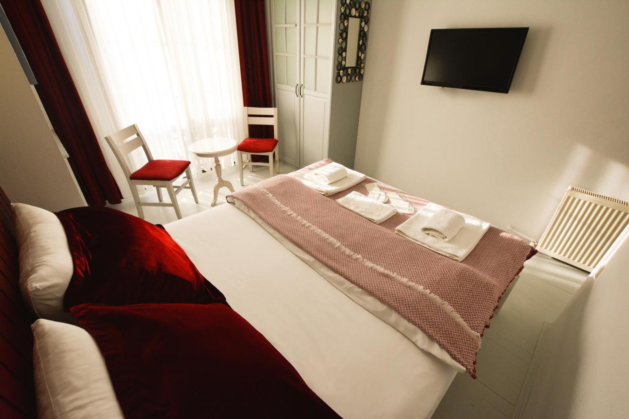 Agva Piazza Hotel Buitenkant foto