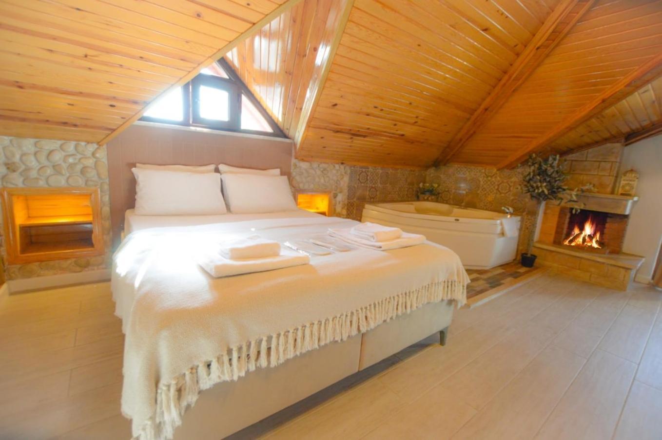 Agva Piazza Hotel Buitenkant foto