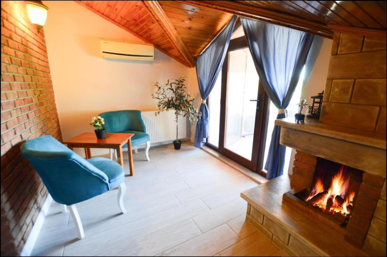 Agva Piazza Hotel Buitenkant foto