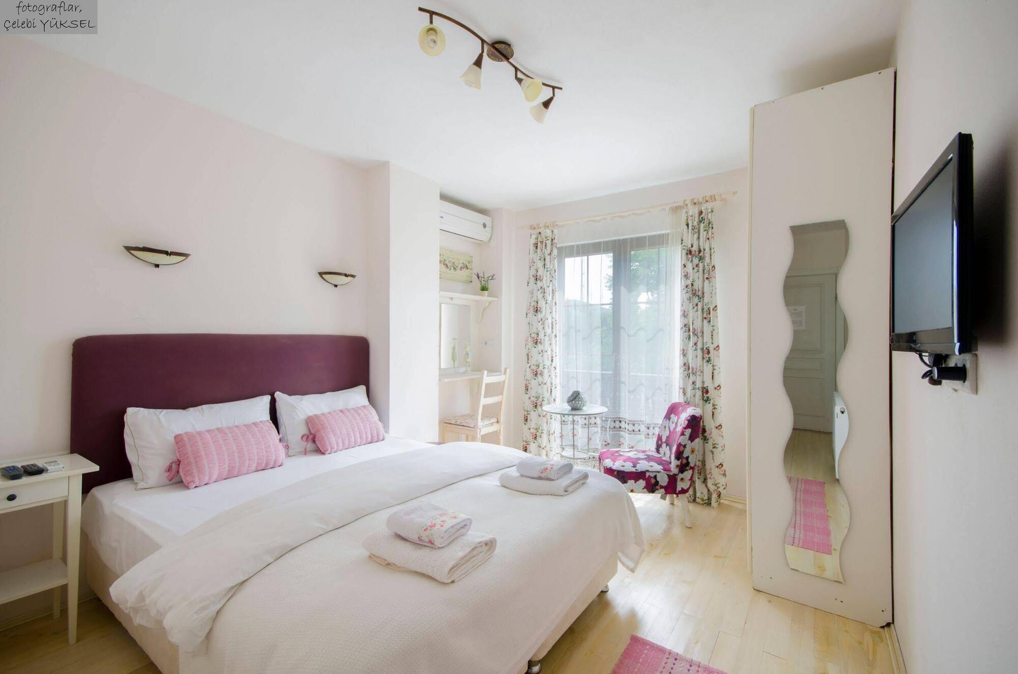 Agva Piazza Hotel Buitenkant foto